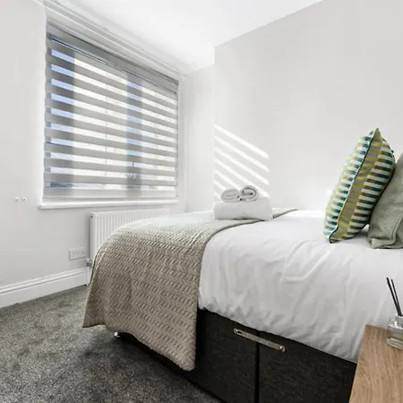Southwark Serenity: Cozy Flat With Balcony London Exterior foto