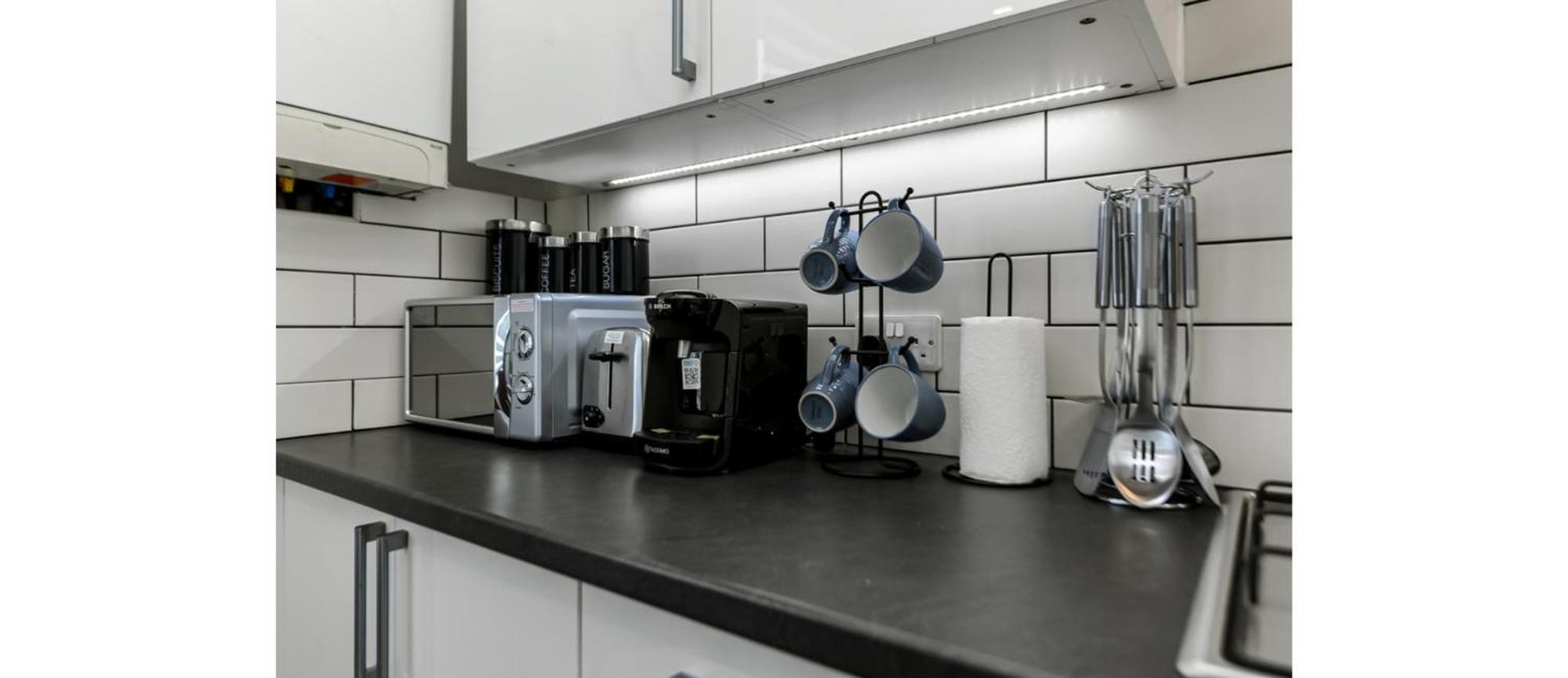 Apartamento Southwark Serenity: Cozy Flat With Balcony
