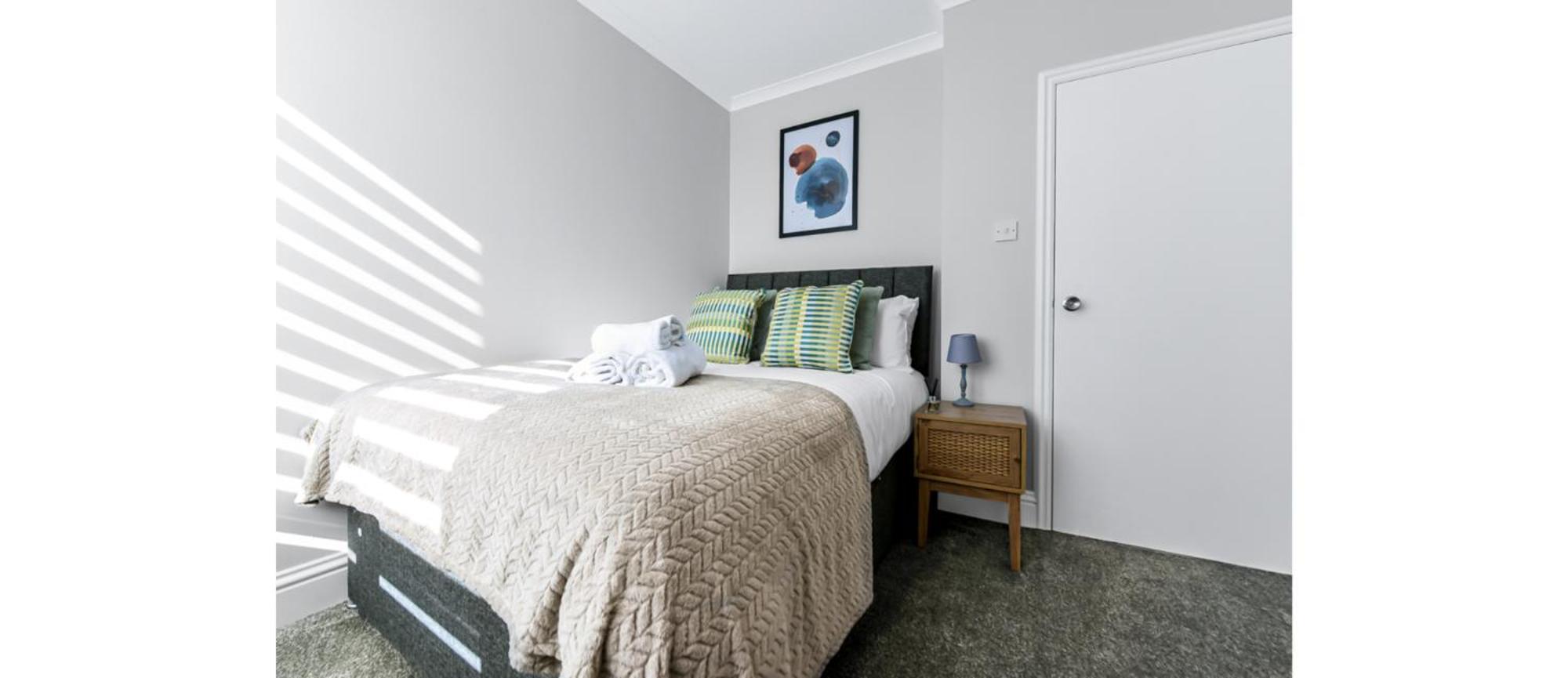 Southwark Serenity: Cozy Flat With Balcony Apartamento